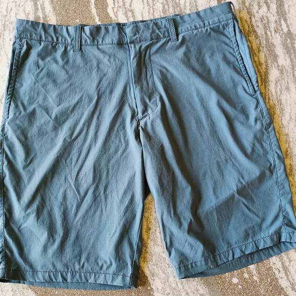 J. Crew Men's Flex Rivington Performance Short Size 34" Waist - Picture 1 of 2